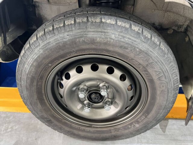 2000 DAIHATSU HIJET VAN