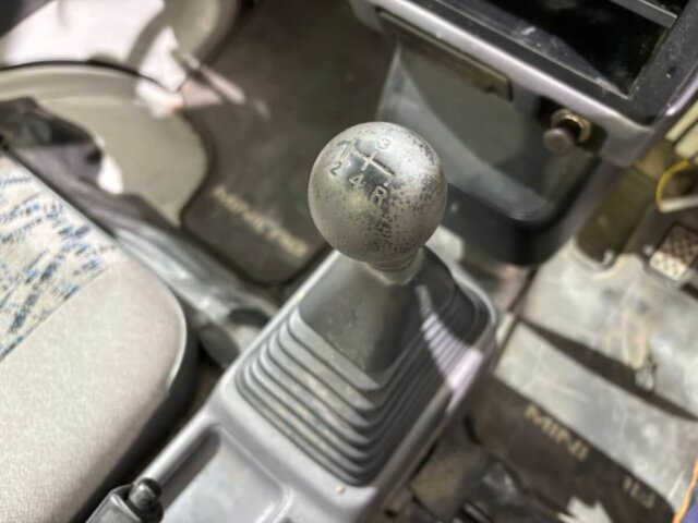 1997 MITSUBISHI MINICAB TRUCK