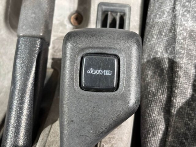 1991 MITSUBISHI MINICAB TRUCK