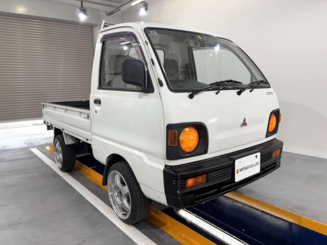 1993 MITSUBISHI MINICAB TRUCK