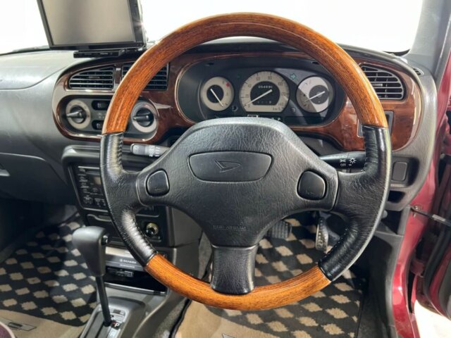 2000 DAIHATSU MIRA GINO