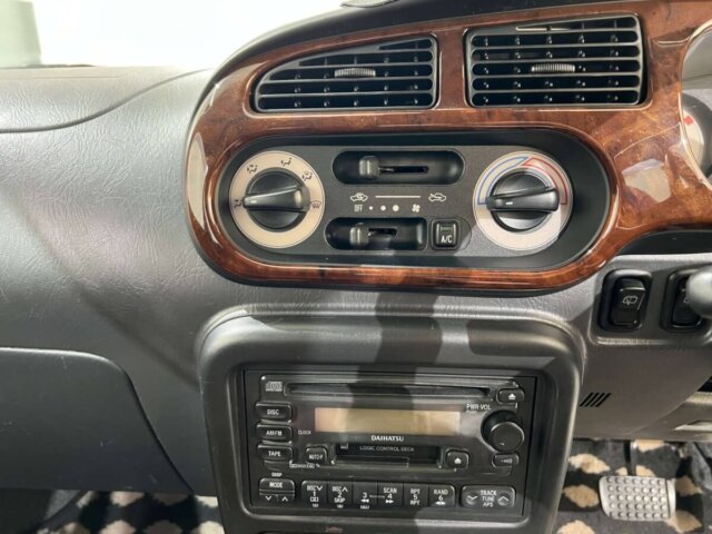 2000 DAIHATSU MIRA GINO