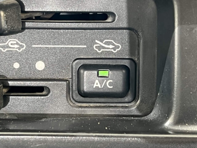 2000 DAIHATSU HIJET TRUCK