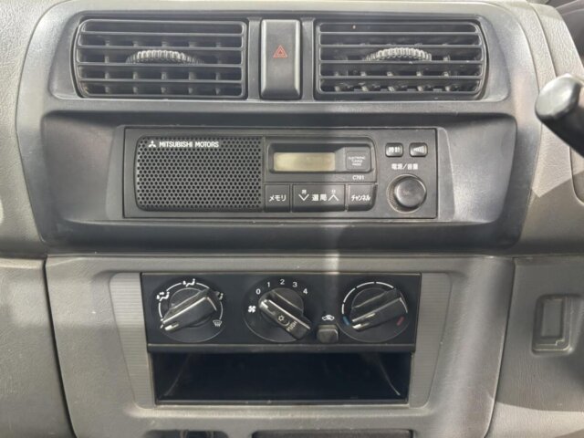 1999 MITSUBISHI MINICAB TRUCK