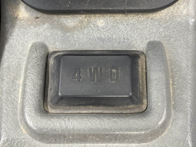 1999 MITSUBISHI MINICAB TRUCK