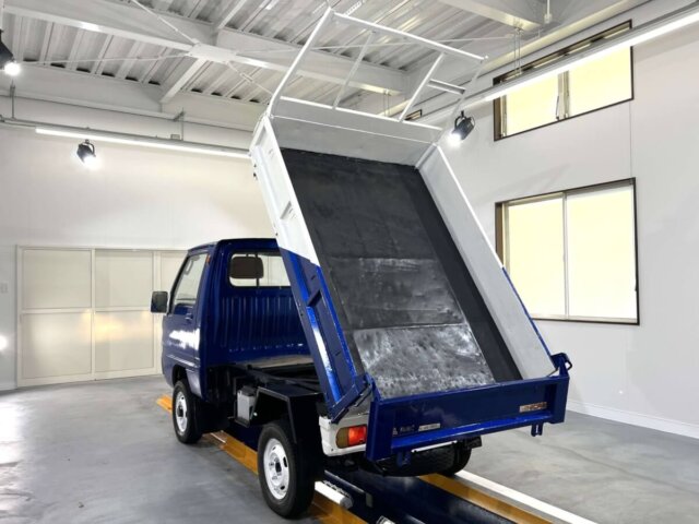 1990 MITSUBISHI MINICAB DUMP