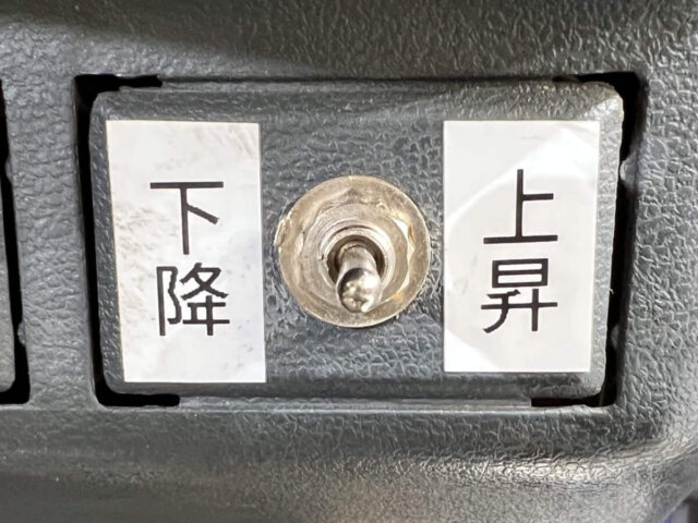 1990 MITSUBISHI MINICAB DUMP