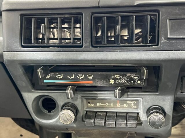 1990 MITSUBISHI MINICAB DUMP