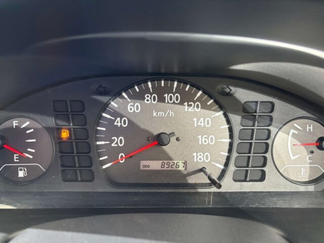 2000 SUBARU LEONE VAN