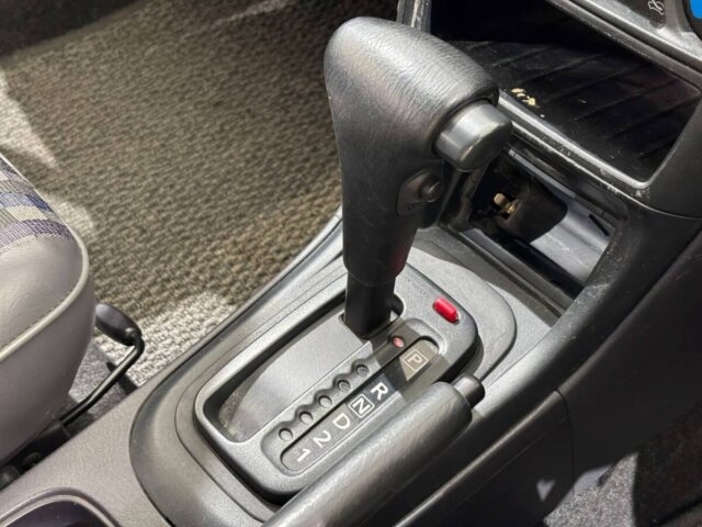 2000 SUBARU LEONE VAN