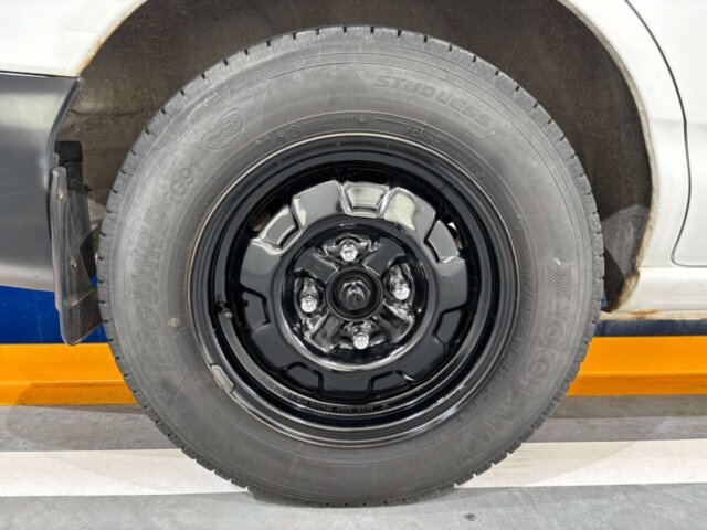 2000 SUBARU LEONE VAN