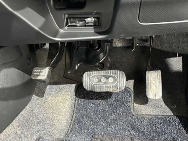 2013 NISSAN WINGROAD