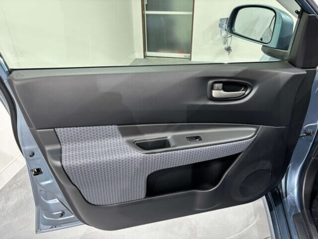 2013 NISSAN WINGROAD