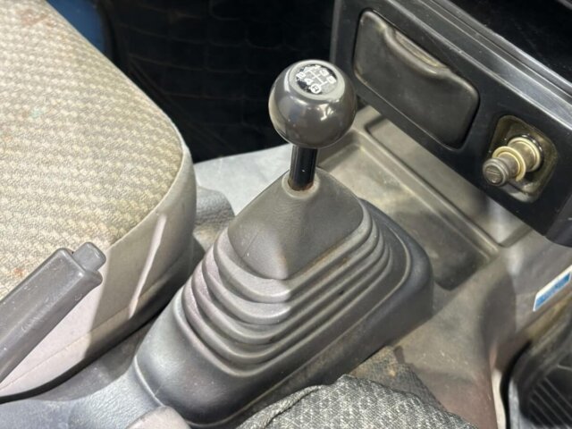 2000 DAIHATSU HIJET TRUCK