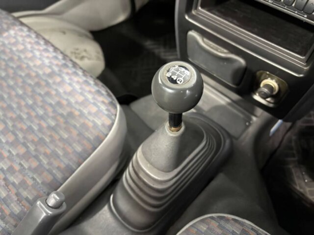 2000 DAIHATSU HIJET TRUCK