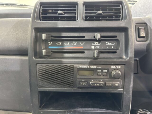 1998 MITSUBISHI MINICAB TRUCK