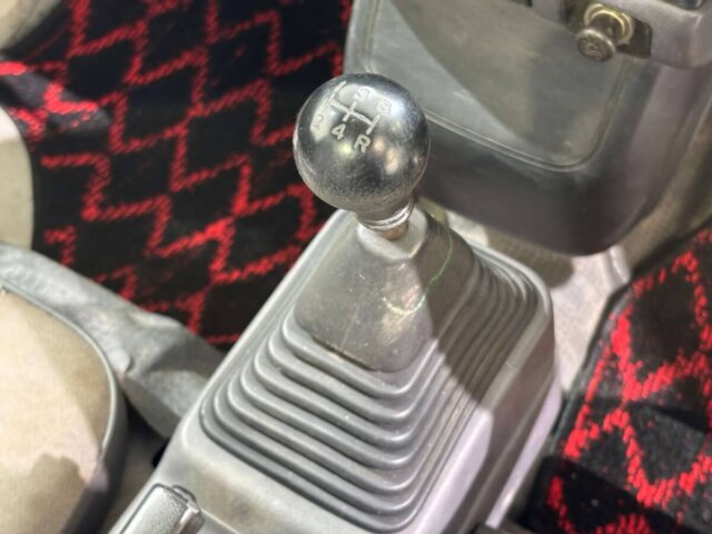 1998 MITSUBISHI MINICAB TRUCK