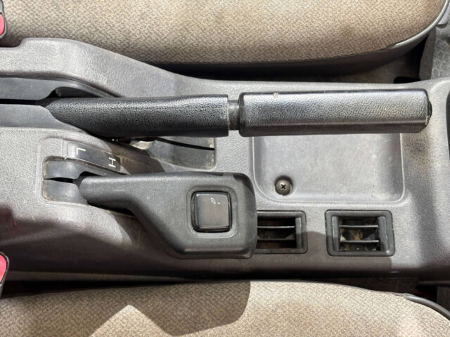 1998 MITSUBISHI MINICAB TRUCK