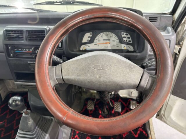 1998 MITSUBISHI MINICAB TRUCK