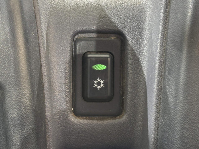 1998 MITSUBISHI MINICAB TRUCK