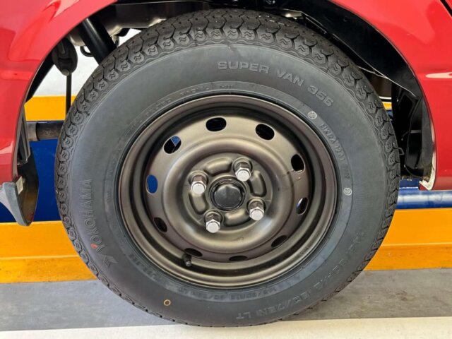 2000 DAIHATSU MIRA GINO