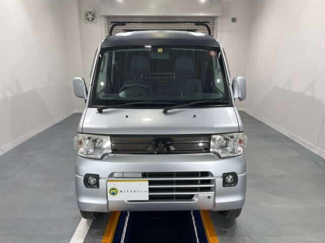 2014 MITSUBISHI MINICAB VAN