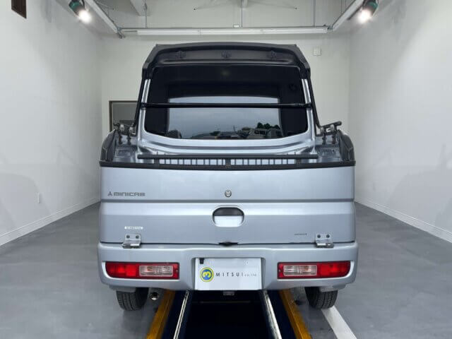 2014 MITSUBISHI MINICAB VAN