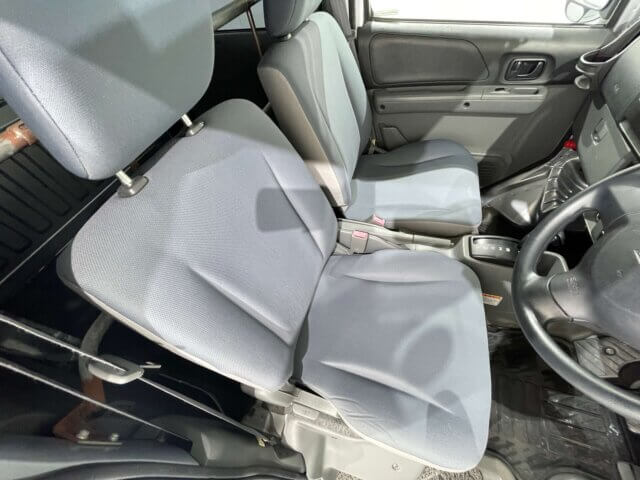 2014 MITSUBISHI MINICAB VAN