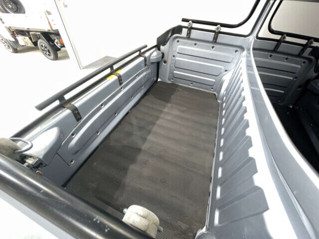 2014 MITSUBISHI MINICAB VAN