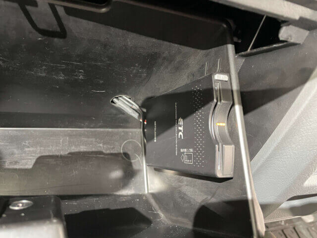 2014 MITSUBISHI MINICAB VAN