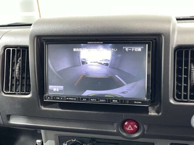 2014 MITSUBISHI MINICAB VAN