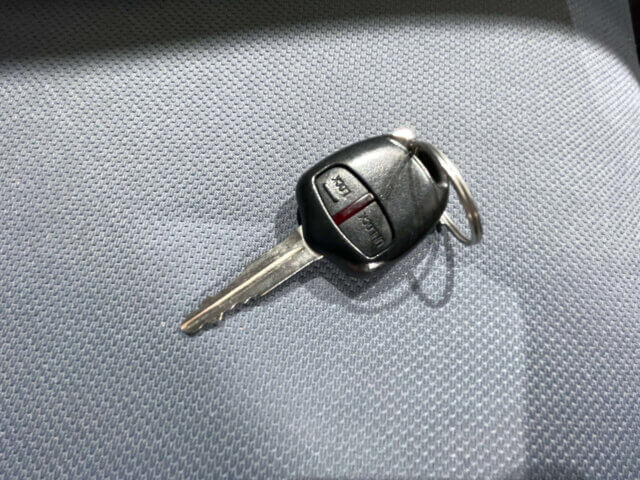 2014 MITSUBISHI MINICAB VAN