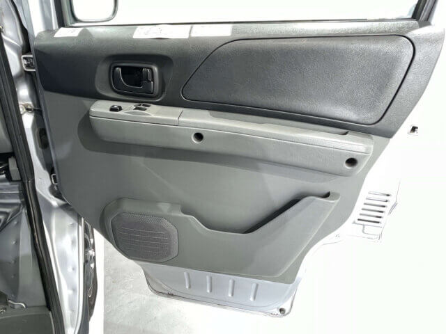 2014 MITSUBISHI MINICAB VAN