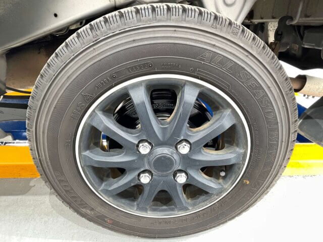 2014 MITSUBISHI MINICAB VAN