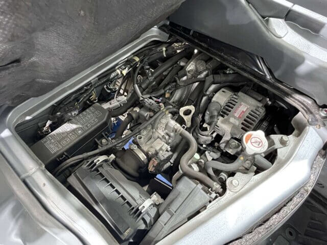 2014 MITSUBISHI MINICAB VAN