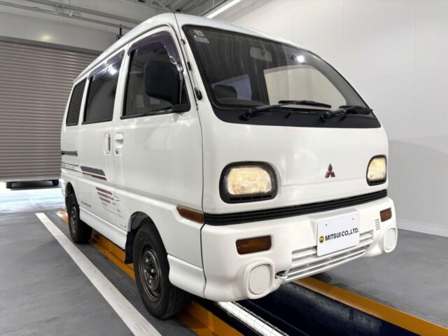1993 MITSUBISHI MINICAB VAN