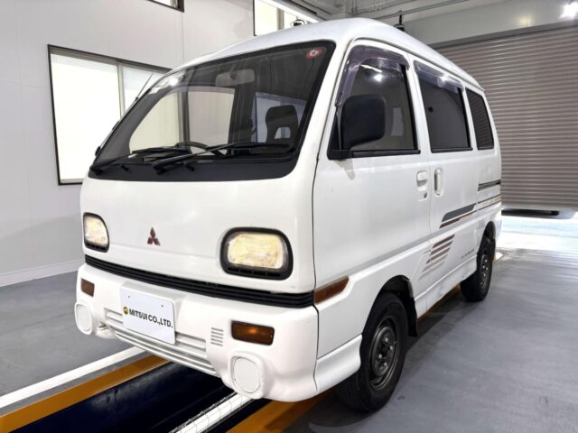 1993 MITSUBISHI MINICAB VAN