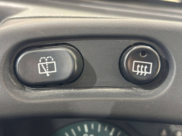 1993 MITSUBISHI MINICAB VAN