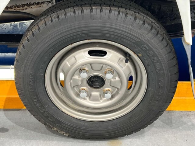 1994 MITSUBISHI MINICAB TRUCK