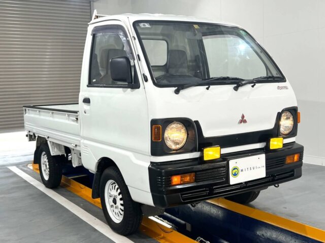 1992 MITSUBISHI MINICAB TRUCK