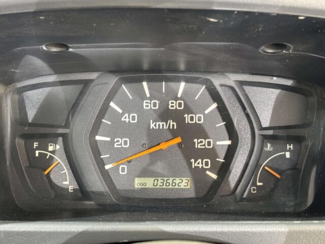 2000 MITSUBISHI MINICAB TRUCK