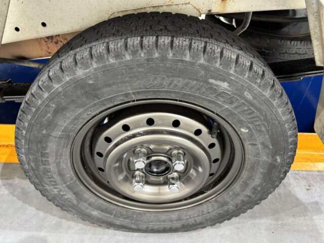 2000 MITSUBISHI MINICAB TRUCK