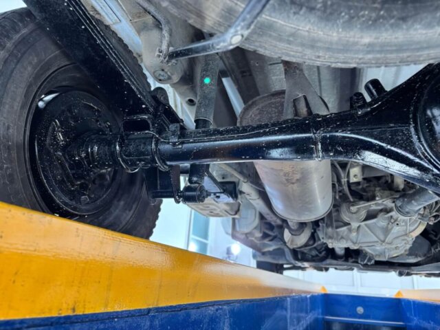 2000 MITSUBISHI MINICAB TRUCK