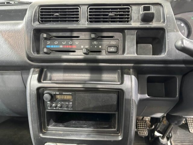 2000 DAIHATSU HIJET TRUCK