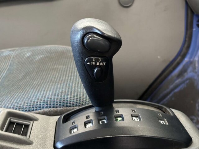 1999 MITSUBISHI MINICAB VAN