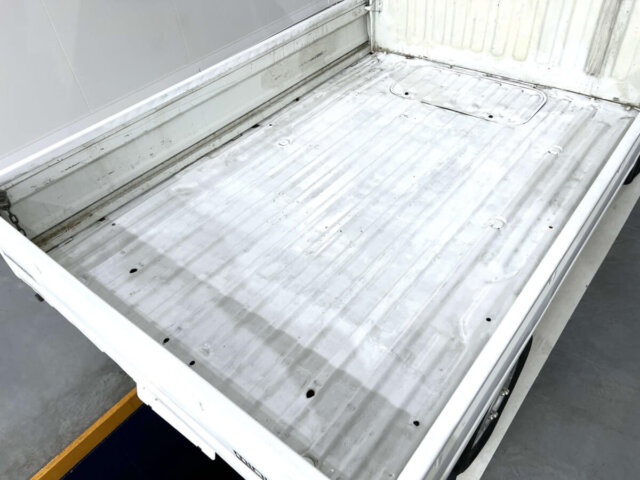 1996 MITSUBISHI MINICAB TRUCK