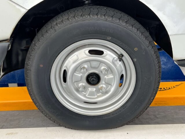 1996 MITSUBISHI MINICAB TRUCK