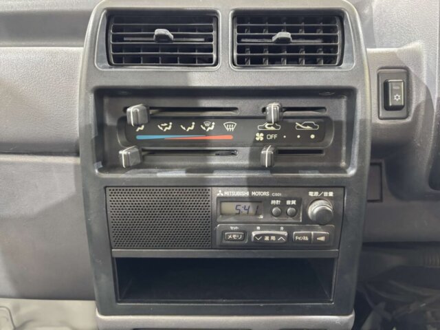 1998 MITSUBISHI MINICAB TRUCK