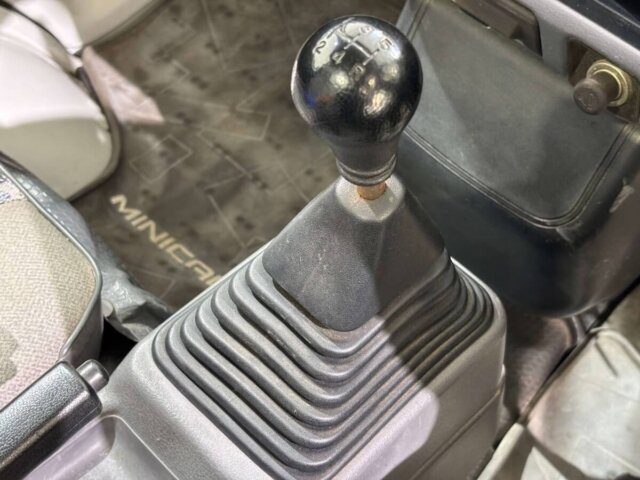 1998 MITSUBISHI MINICAB TRUCK