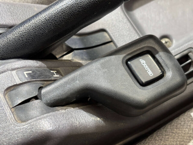 1998 MITSUBISHI MINICAB TRUCK